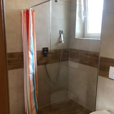 Aparthotel Trust *